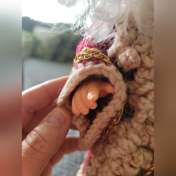 Santa Claus, knitted clothes,,no hat, beautiful detail in clothes. - Picture 5 of 7